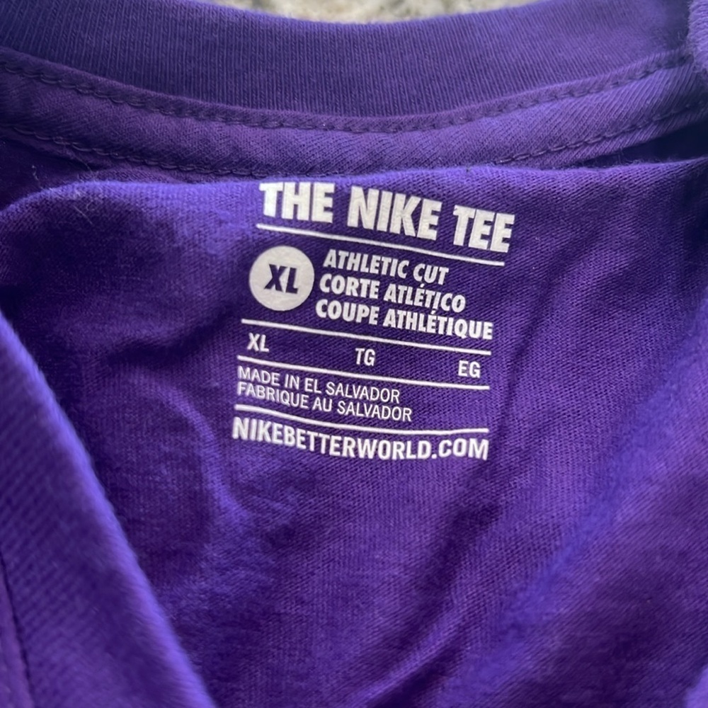 Nike Boys Basketball Shirt Purple Size Xl Girls Tshirt Kids Sport Sport - Picture 4 of 4